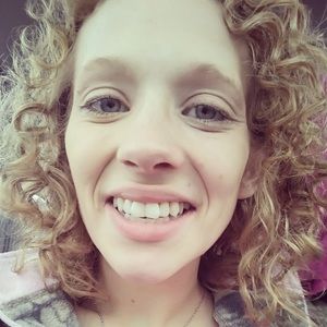 Meet your Posher, Calley